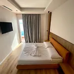 Coral & 4* Radhimë