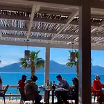 Coral & 4* Radhimë