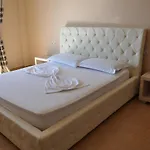 فندق Coral & Radhimë