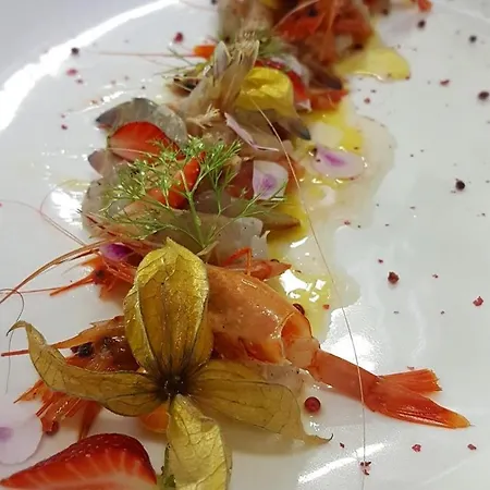 Coral & Hotel Radhimë