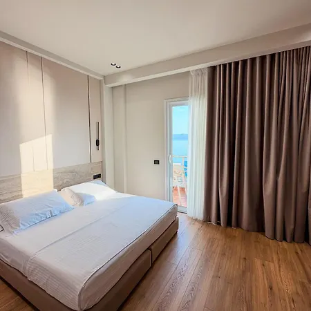 Hotel Coral & 4*