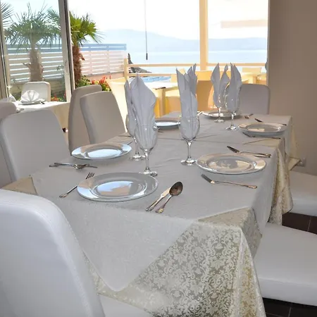 Hotel Coral &