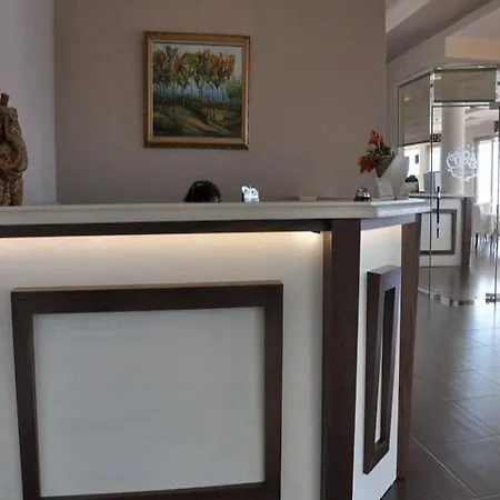 Coral Hotel & Resort Radhime