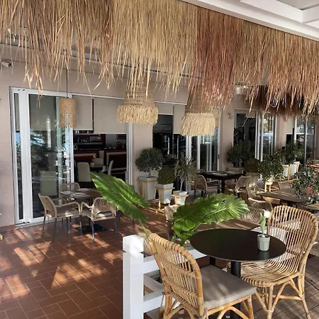Coral Hotel & Resort 4*