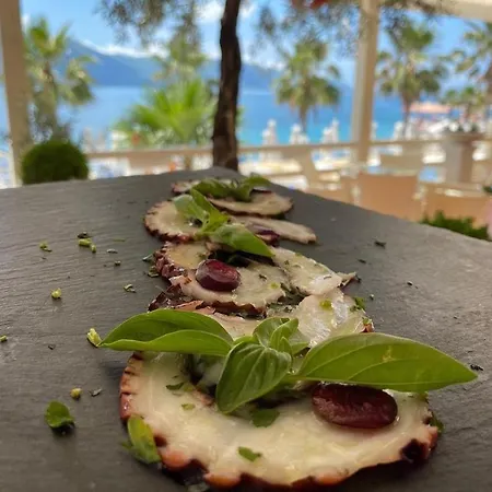 Coral & ホテル 4*