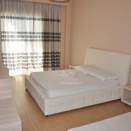 Coral & Hotel Radhimë