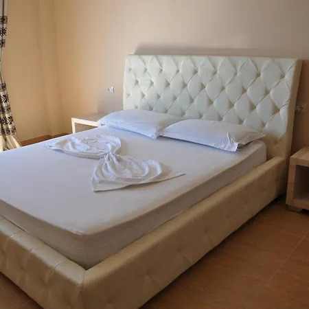 Hotel Coral & Radhimë