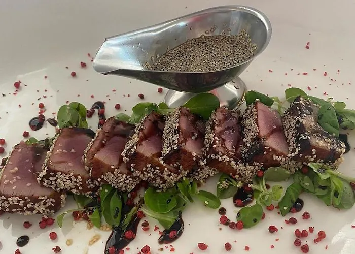 Hotel Coral & Radhimë