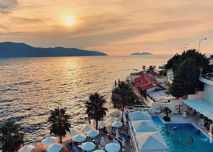 Coral Hotel&resort Hotel