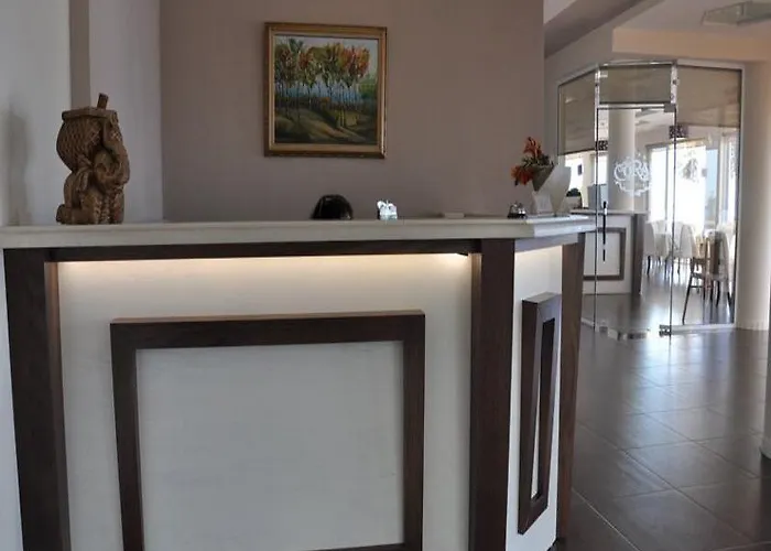 Coral Hotel & Resort Radhime